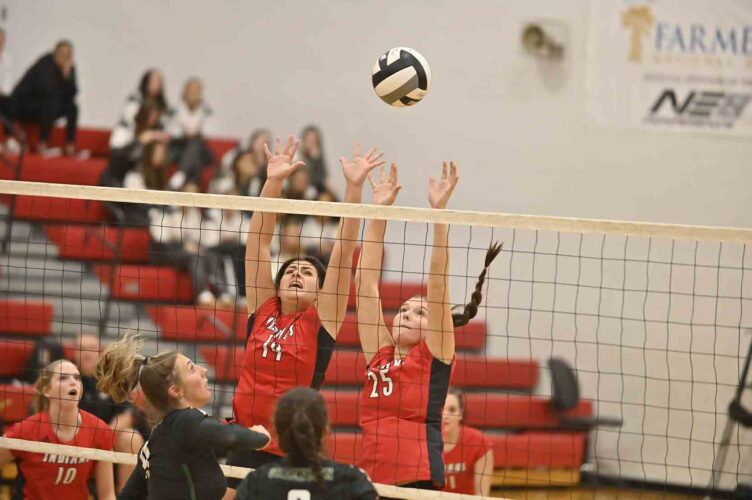 girard-dispatches-aurora-in-3-sets-news-sports-jobs-tribune-chronicle